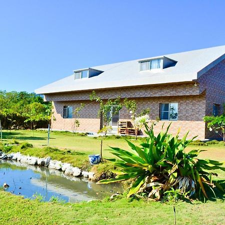 Red Crown Jacana B&B Taitung ภายนอก รูปภาพ