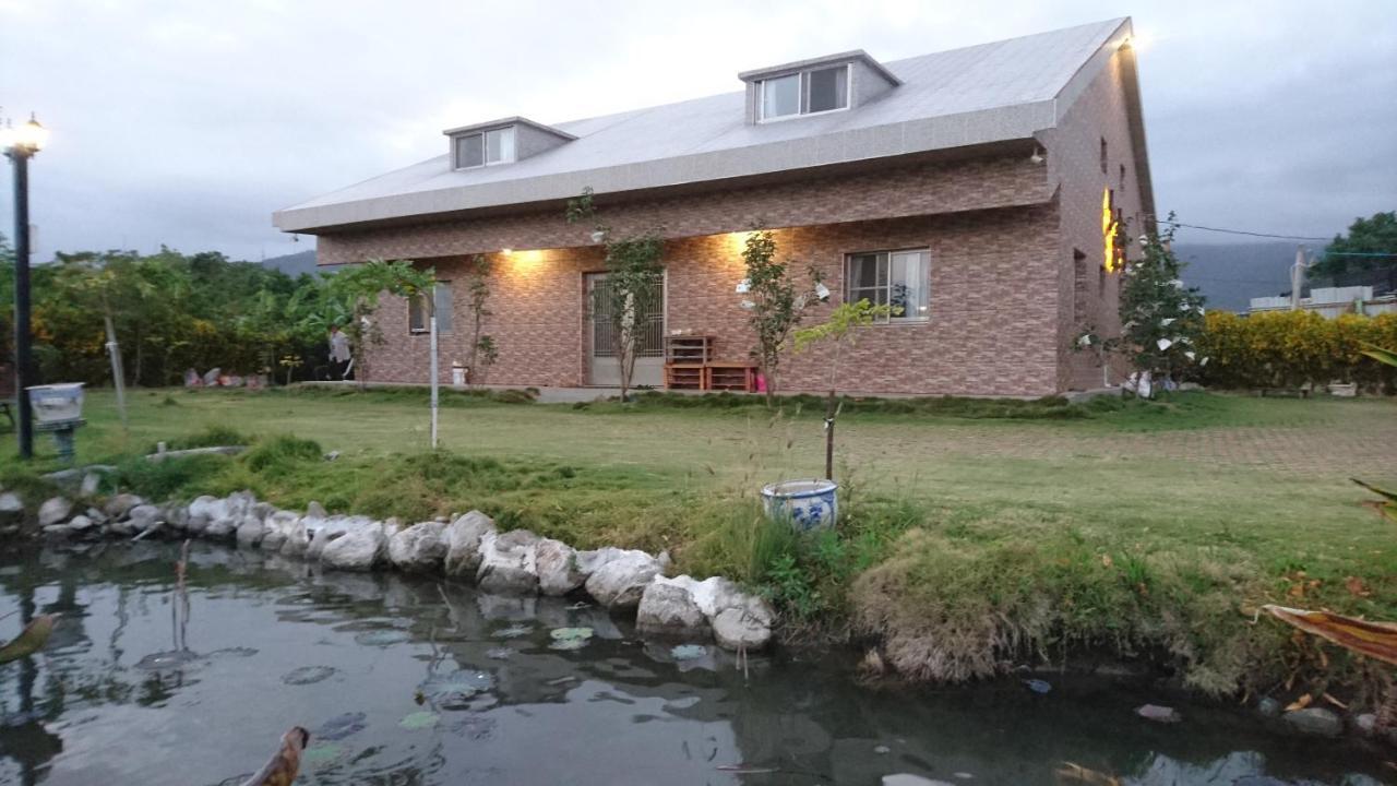 Red Crown Jacana B&B Taitung ภายนอก รูปภาพ