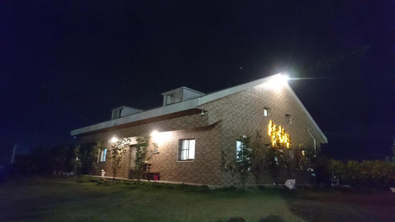 Red Crown Jacana B&B Taitung ภายนอก รูปภาพ